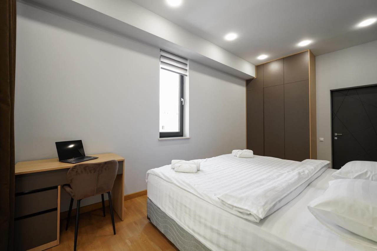 Fantastic Apartments Near Republic Square, Perfect Location, Mystreet Company Yerevan Exterior photo